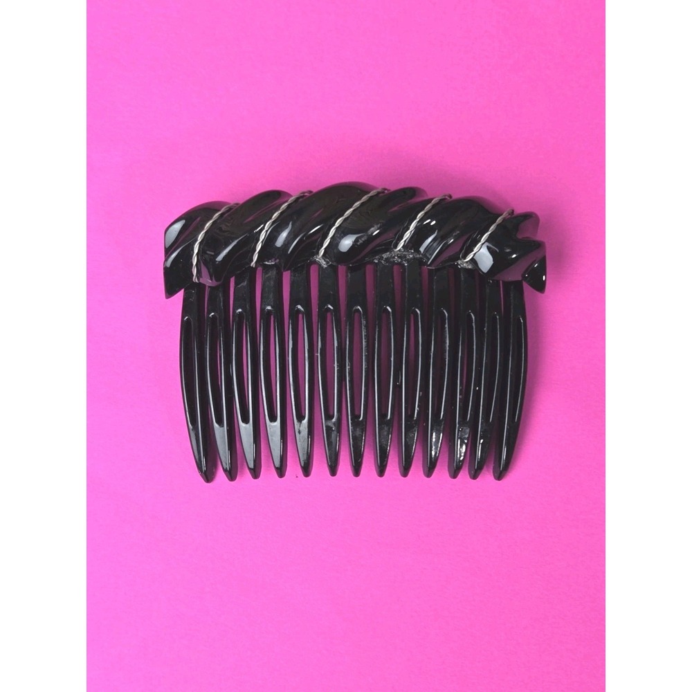 Two Vintage Mauritius Women's Hair Combs Plastic Black Gold Classic Retro - Picture 3 of 7
